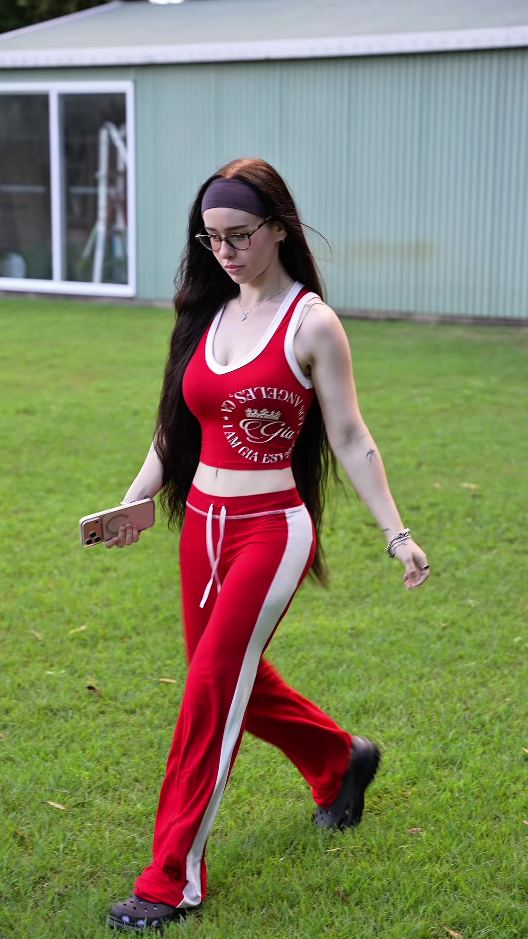 @lara walks