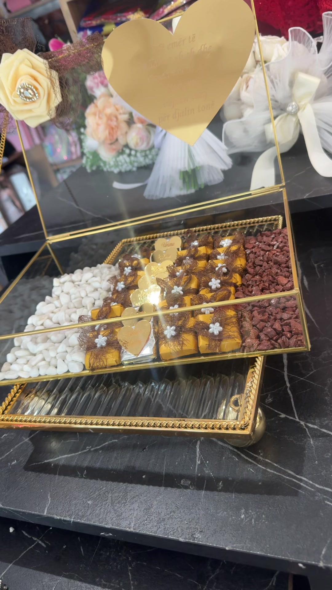 @GenisaShop