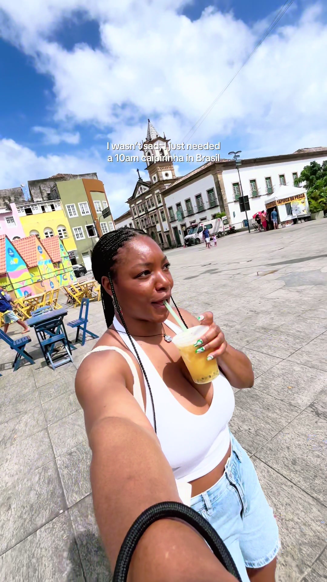 @HoneyB🐝| Solo Traveler