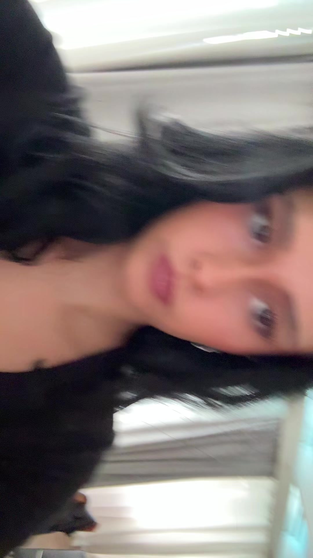 @lovefromliv_