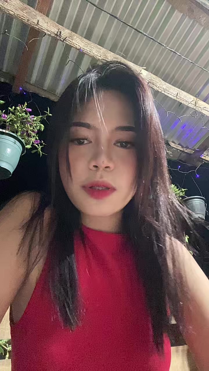 @who’s Ana?