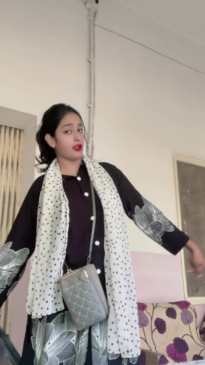 @🦋🧿iam_SnehaMishra_💛😎