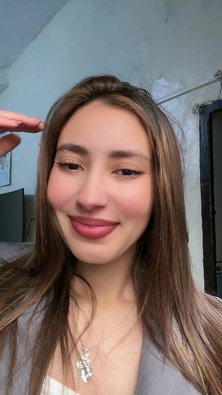 @Eya Ferchichi