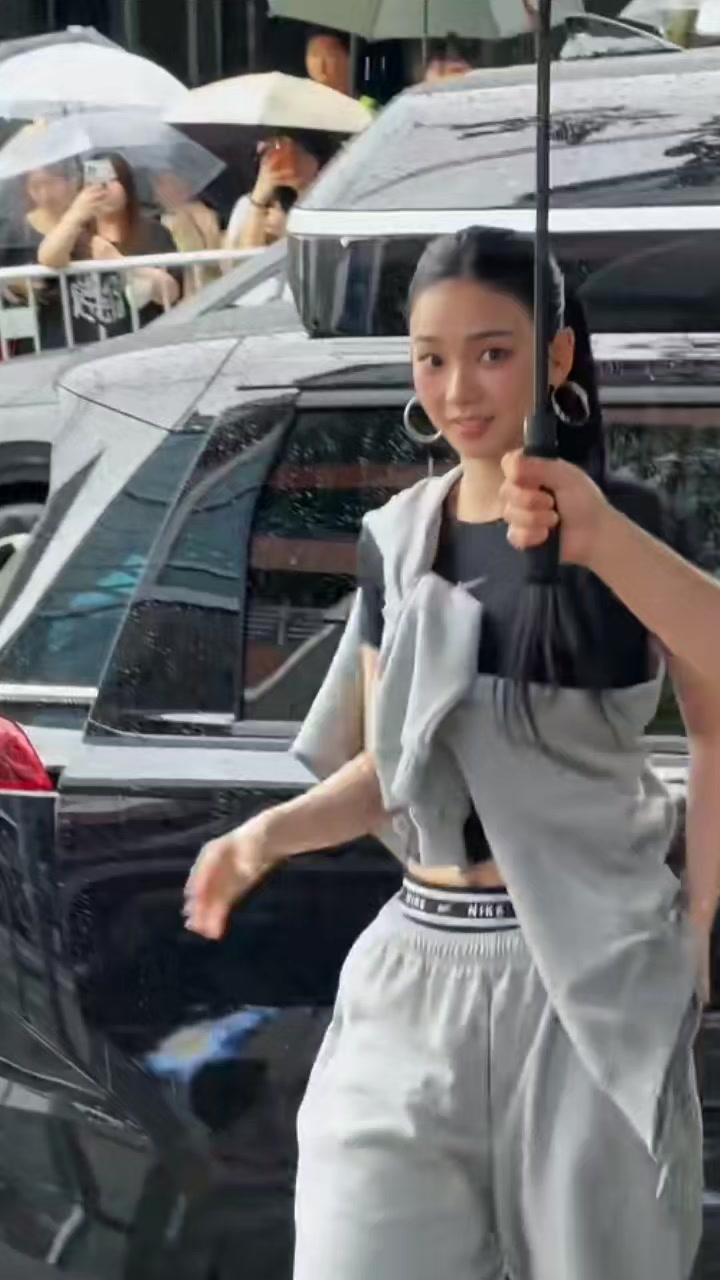 @pyupyu
