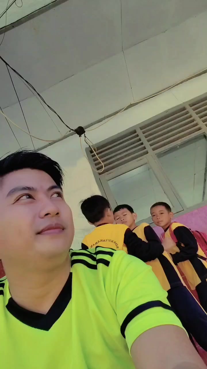 @Den