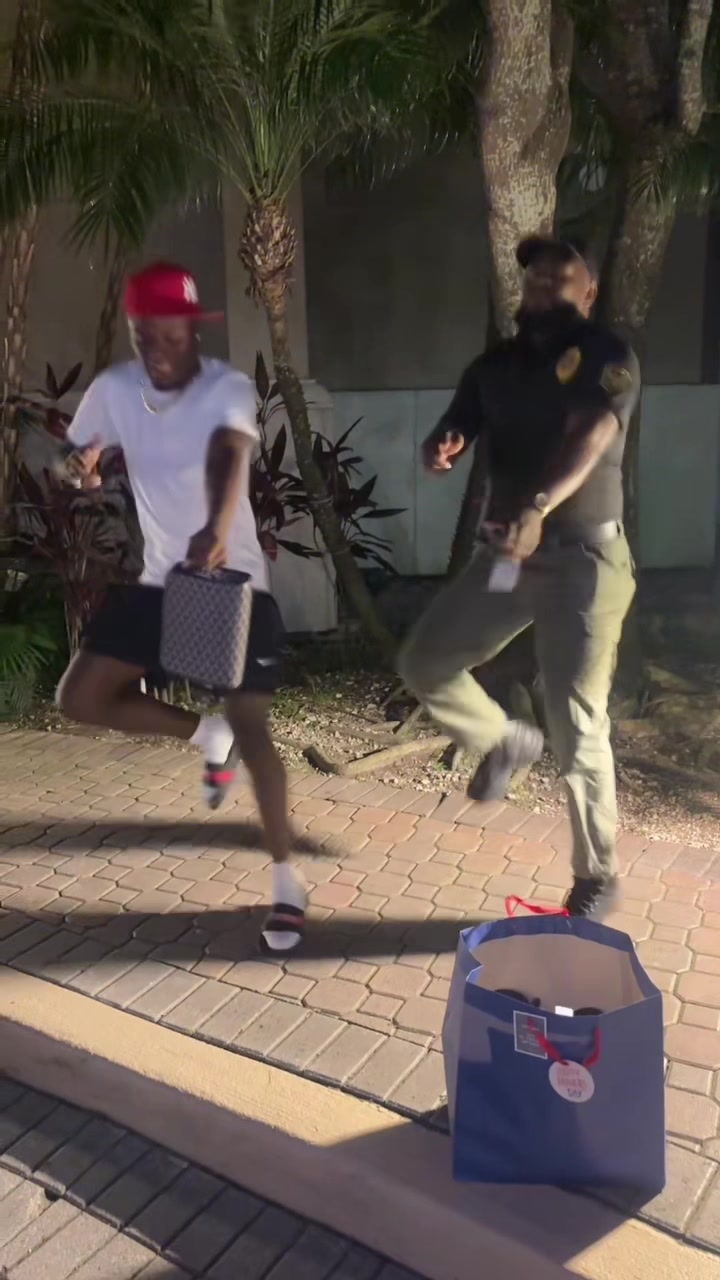 @FLAWDA🇧🇸