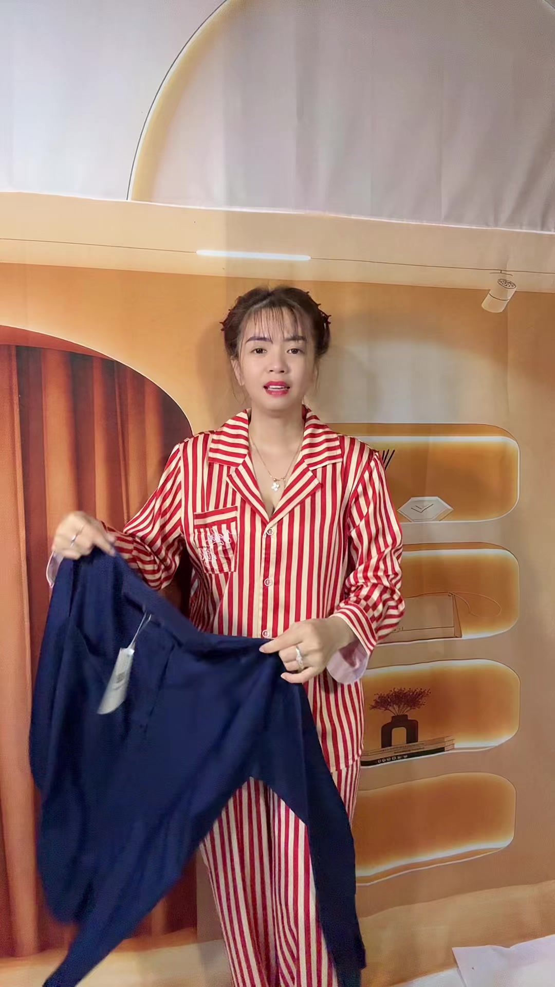 @Em Cẩm N&egrave;