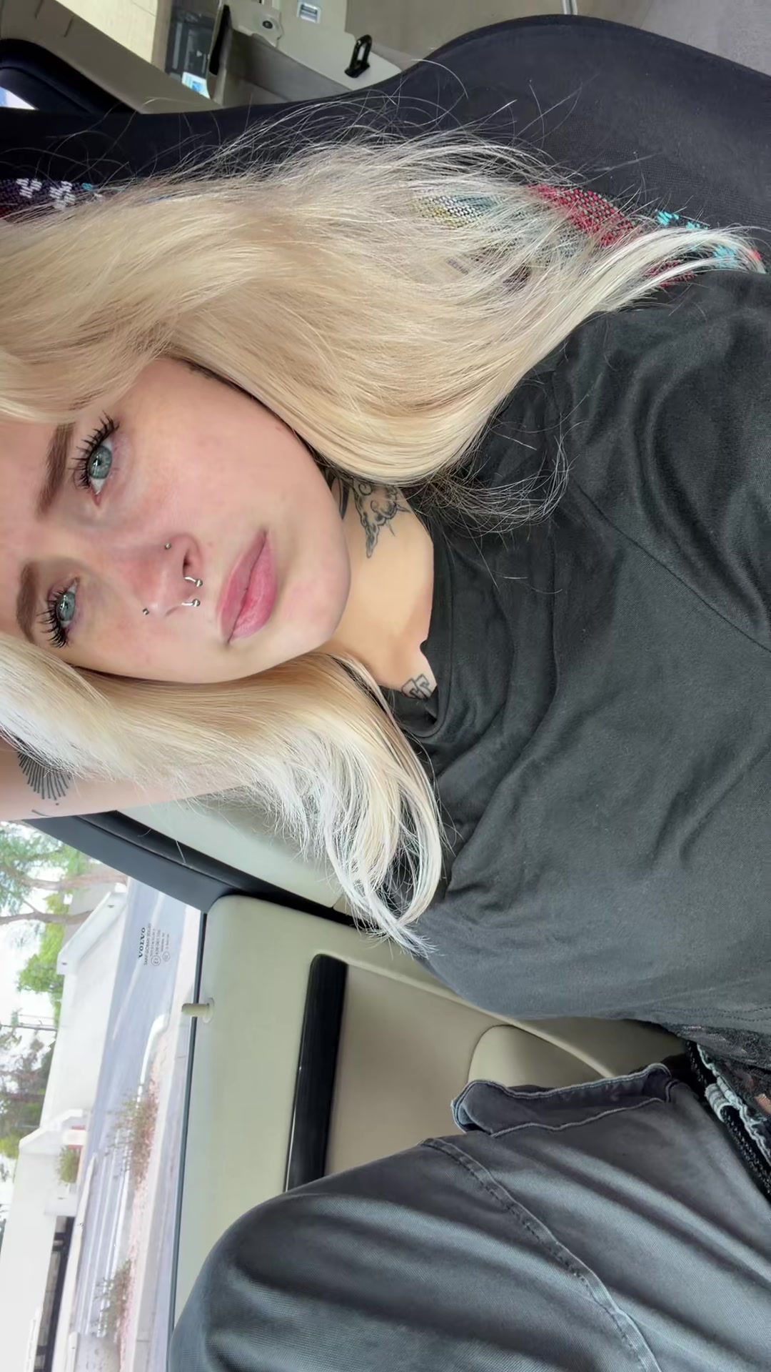 @b☘️