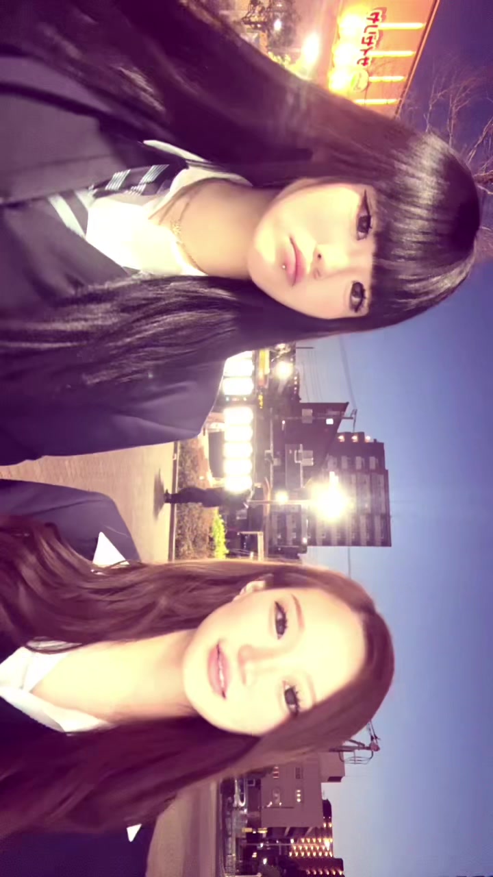 @ひな