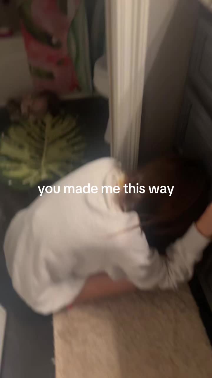 @￶　 　  ️