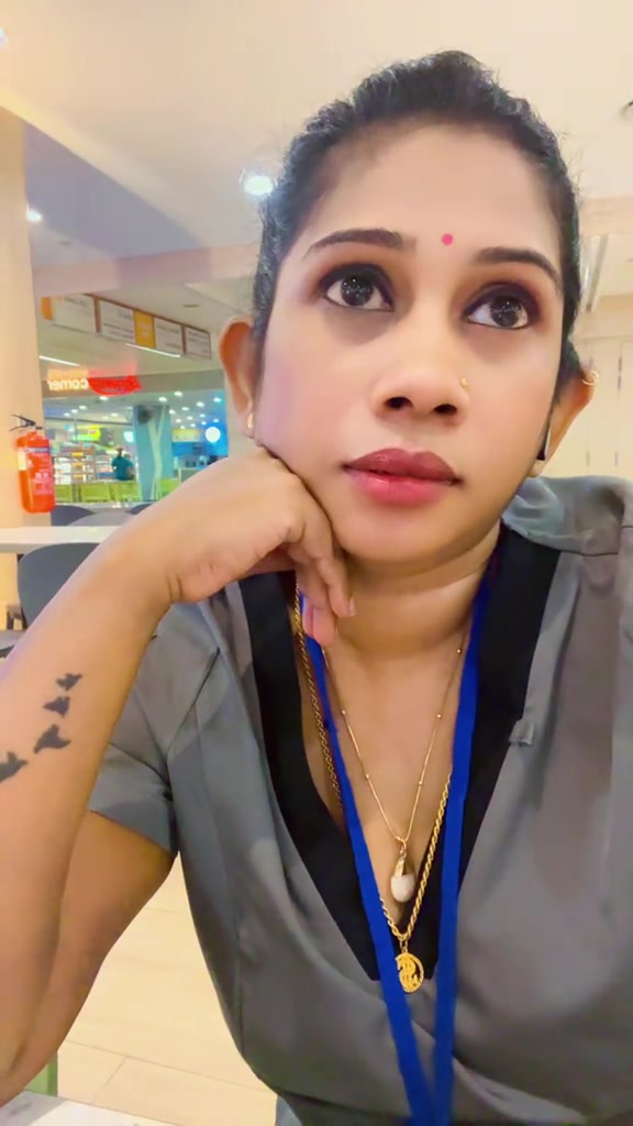 @06cutedilani🇱🇰🇸🇬