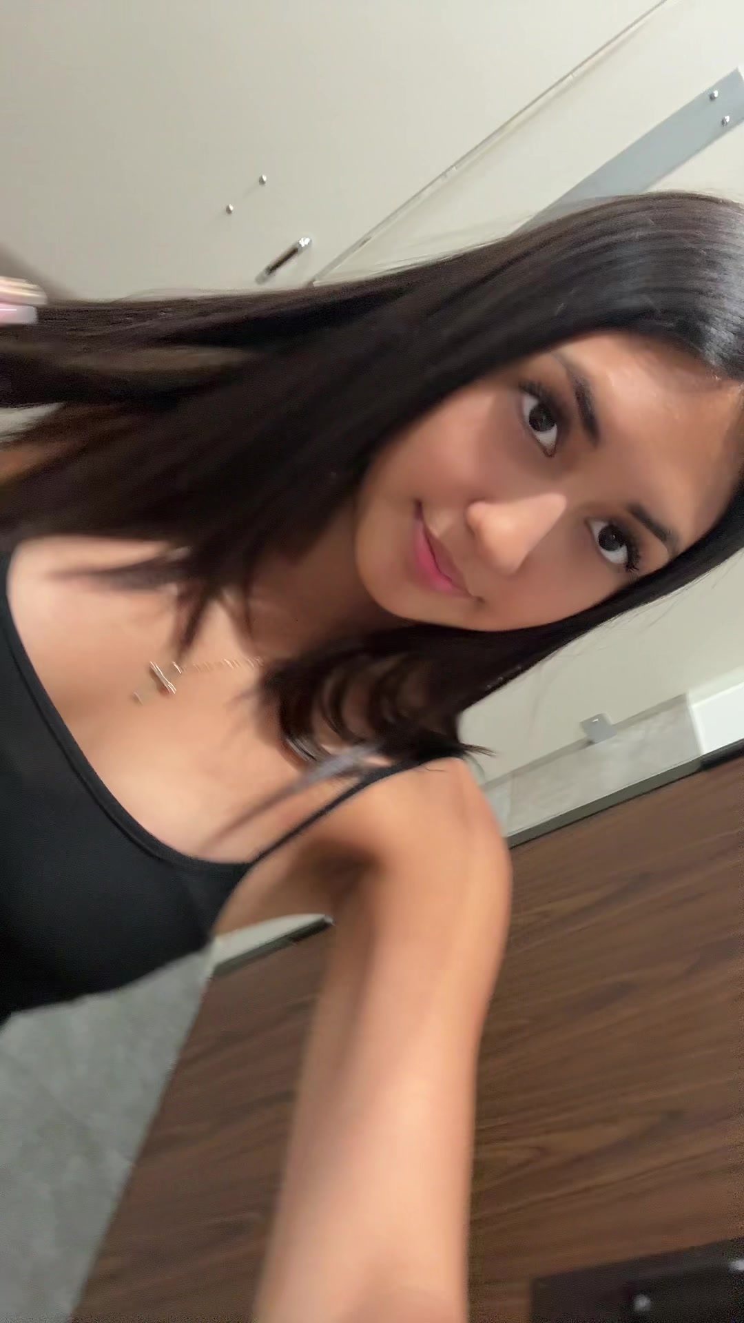 @⊱✿⊰