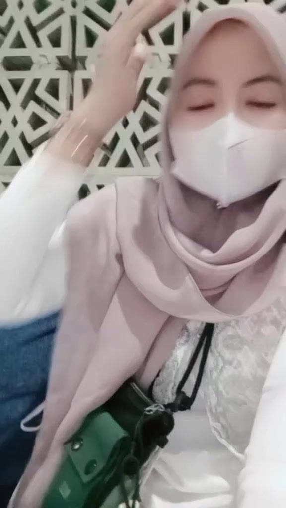 @Dari Kontak Anda