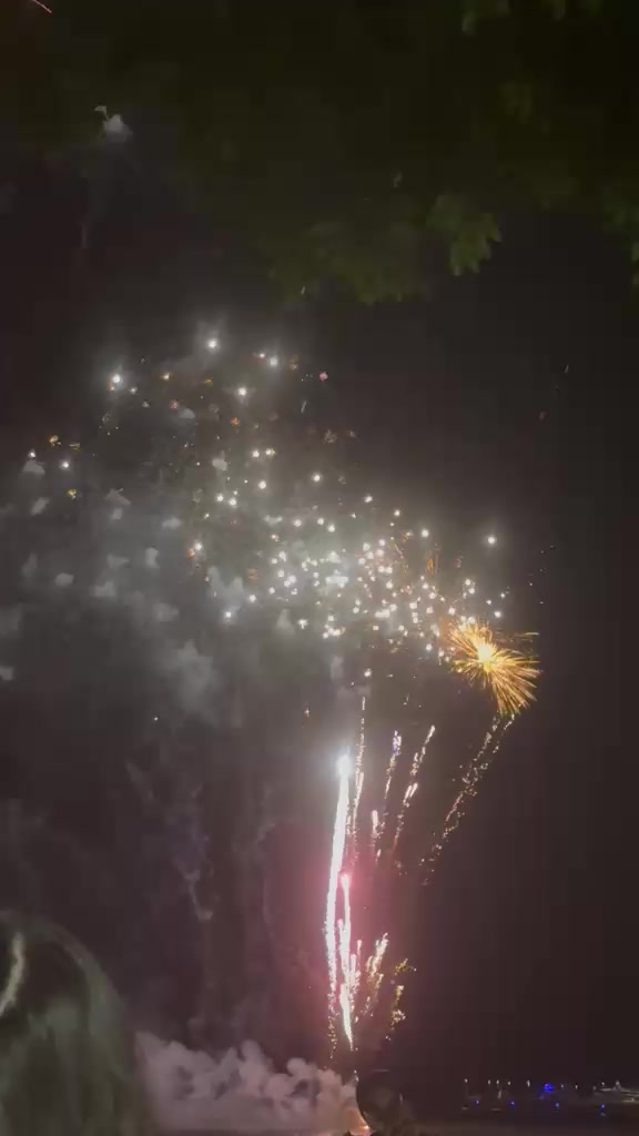 @ek ajanabi