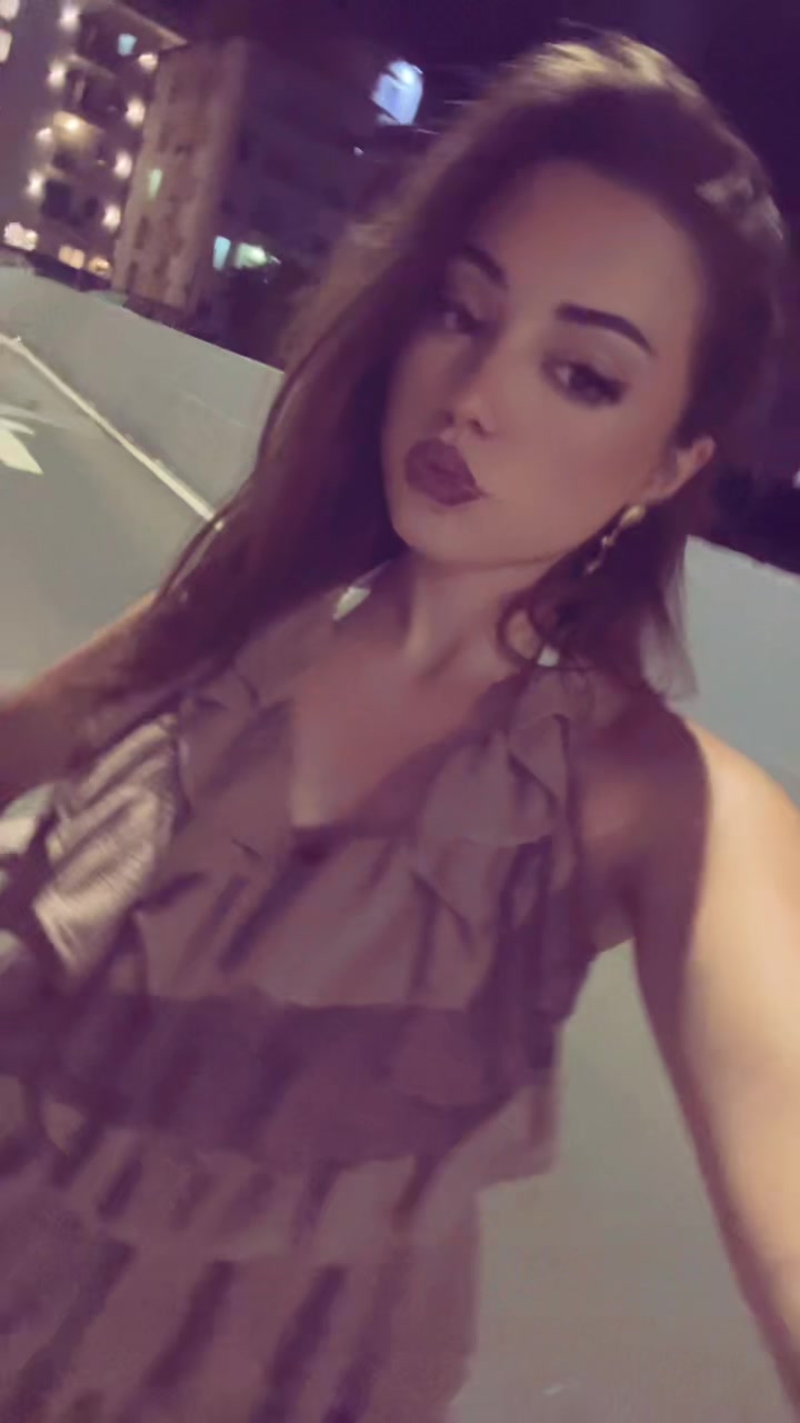 @Yllza
