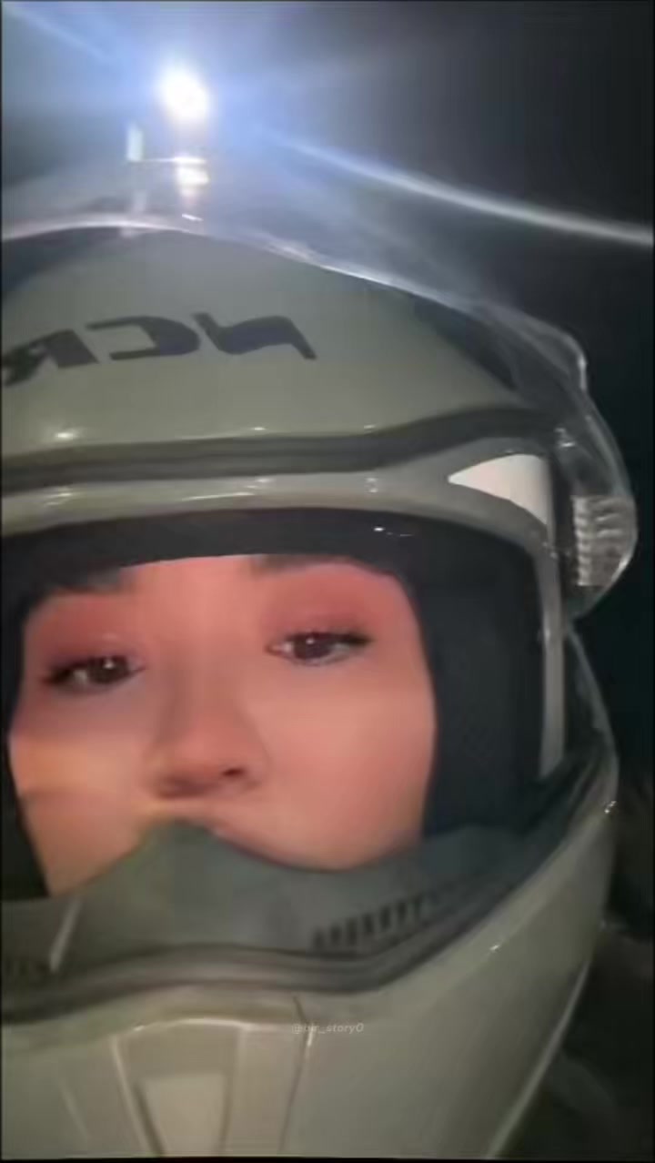 @🫐