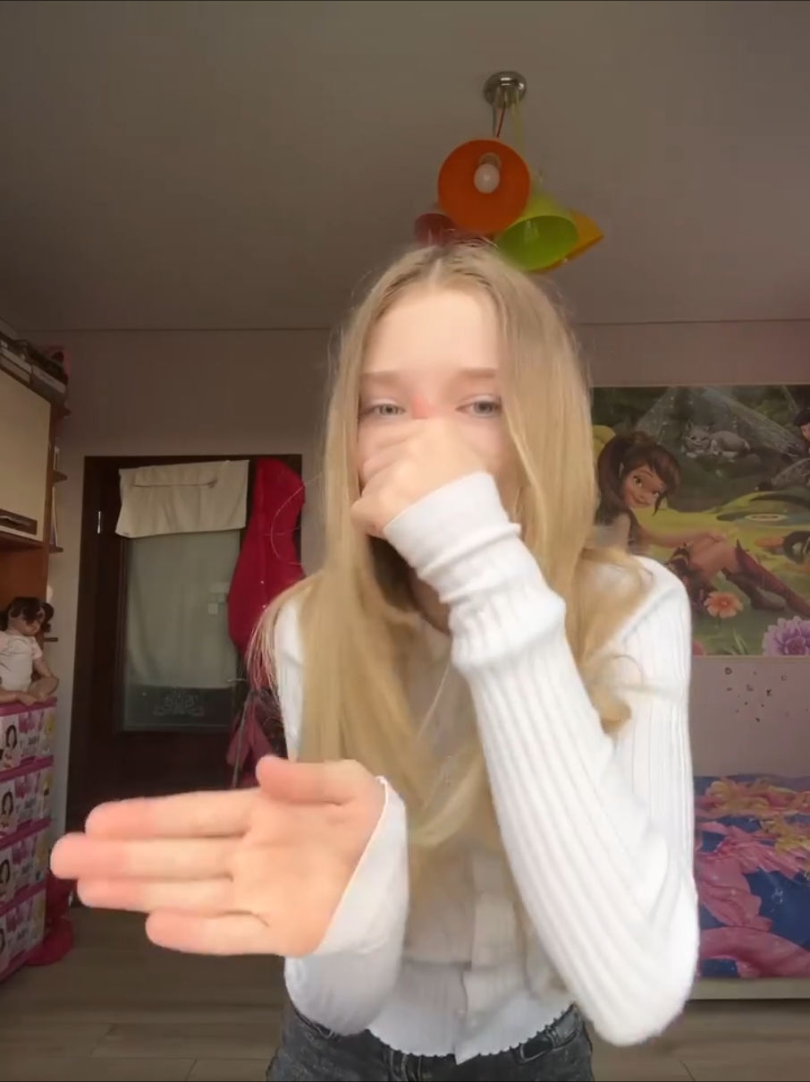 @adelia🩰