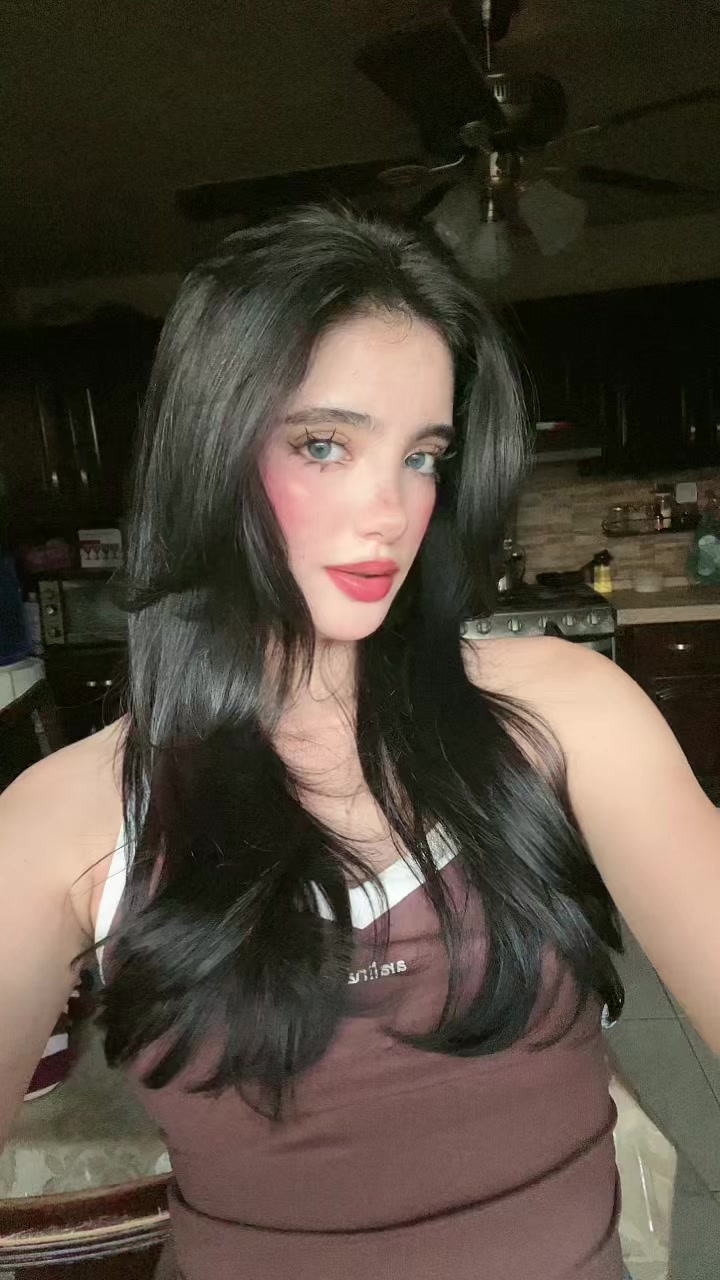 @Lizbeth Sofía 🦢