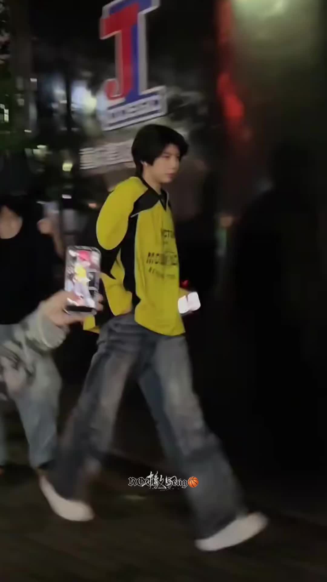 @𝐂𝐡𝐞𝐧𝐘𝐢𝐡𝐞𝐧𝐠_陈奕恒ᥫ᭡