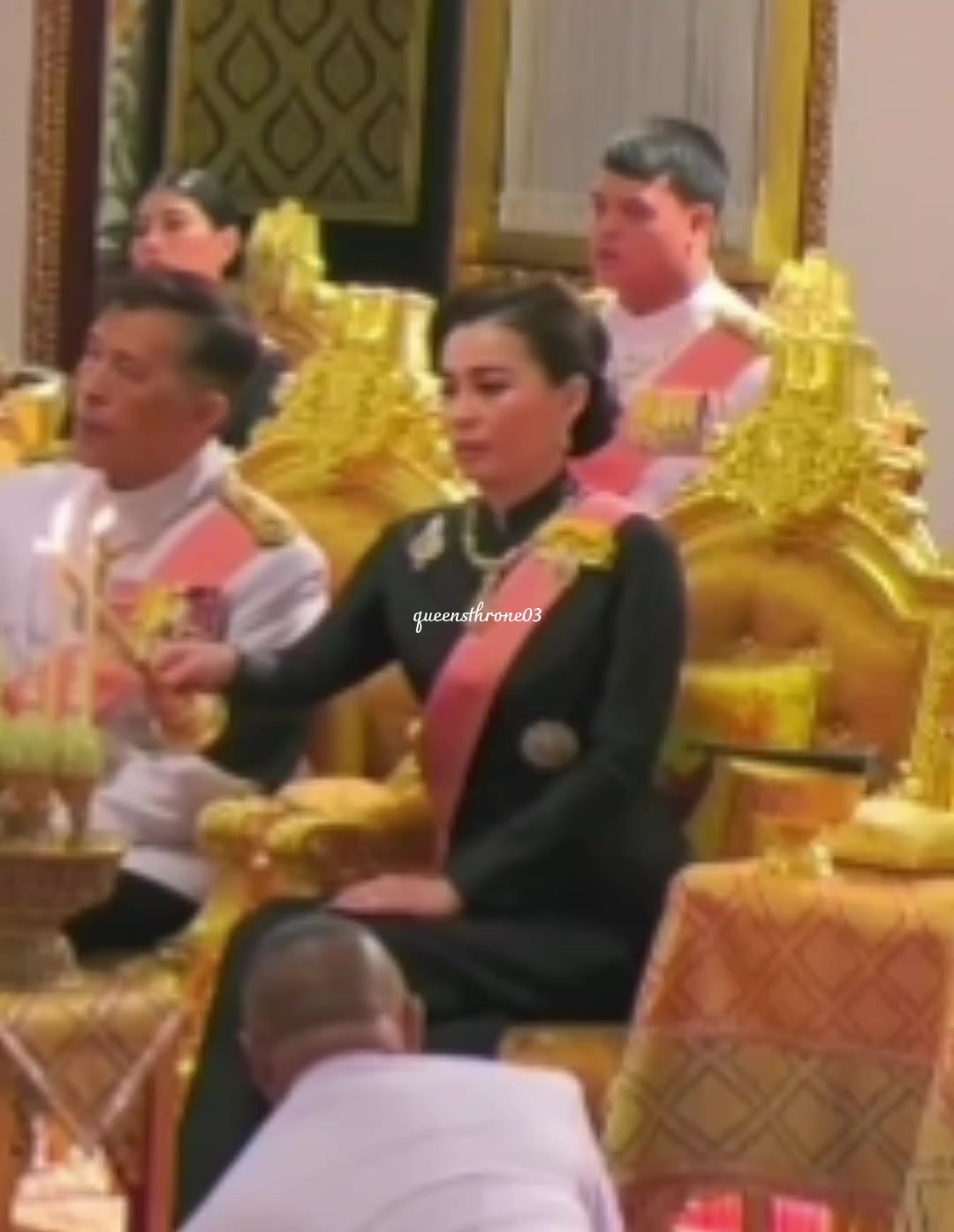 @บัลลังก์ควีน💎👑