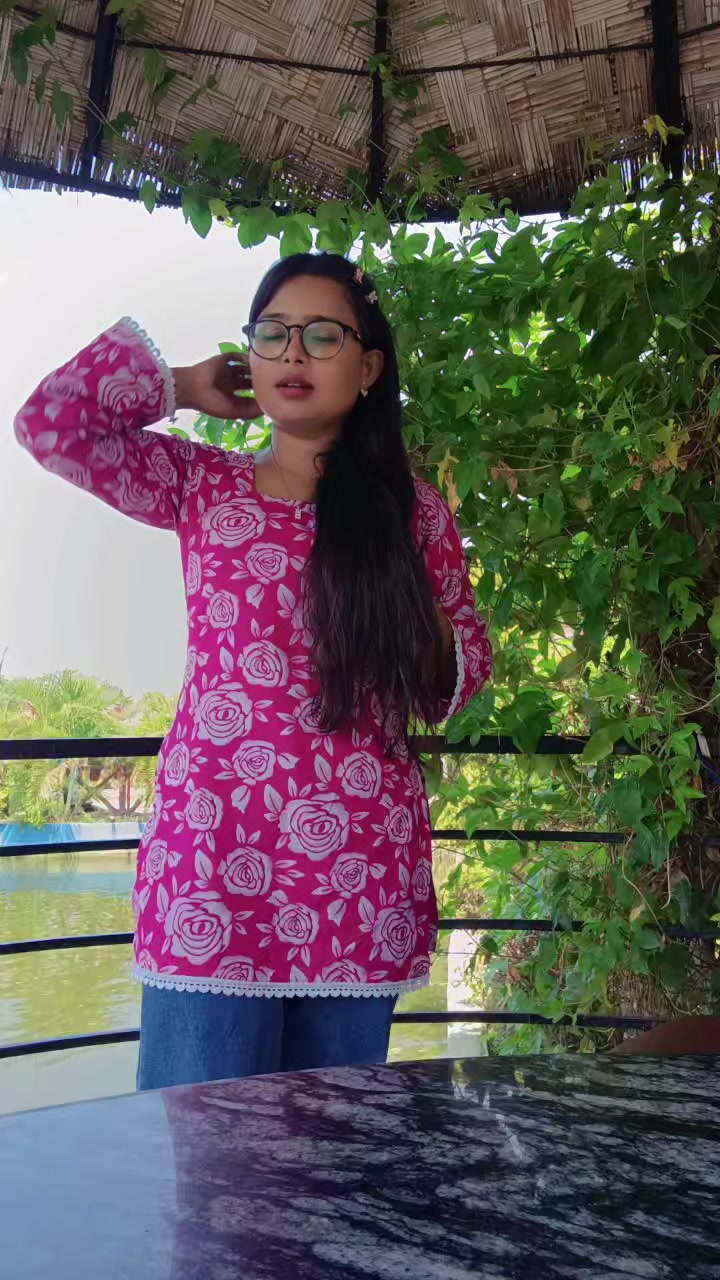 @👑pinky pahari 🍁💚🥀