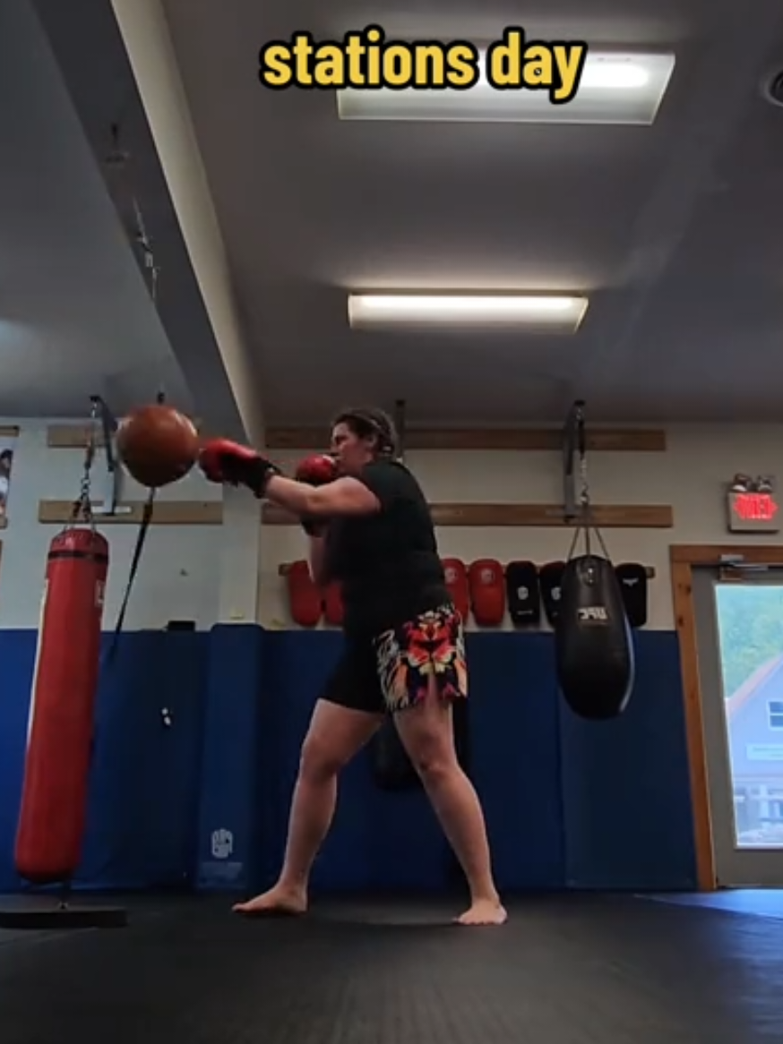 @kelsinabox