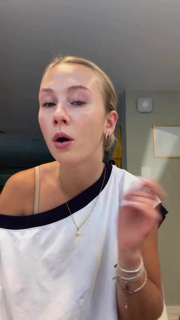 @lily