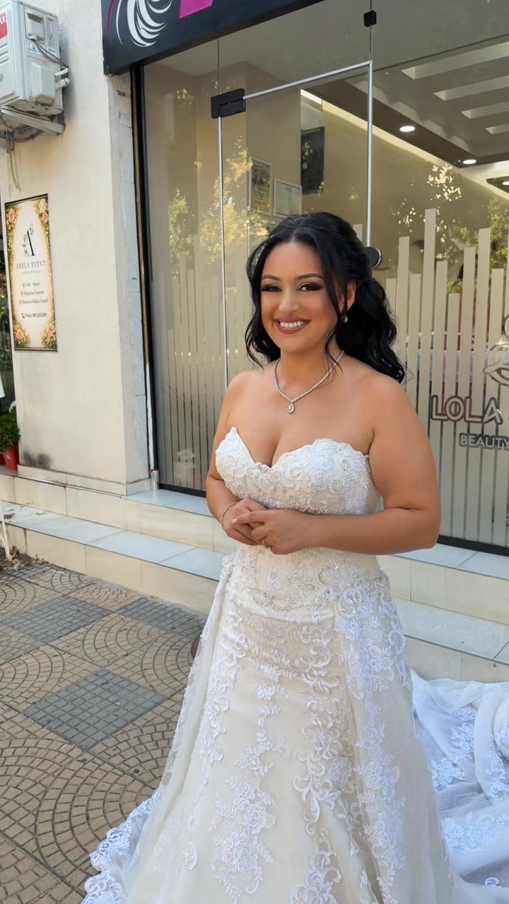 @Lola Sallon 👰&zwj;♀️💇&zwj;♀️💅