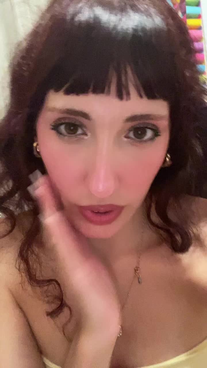 @Hi-its-Alexis