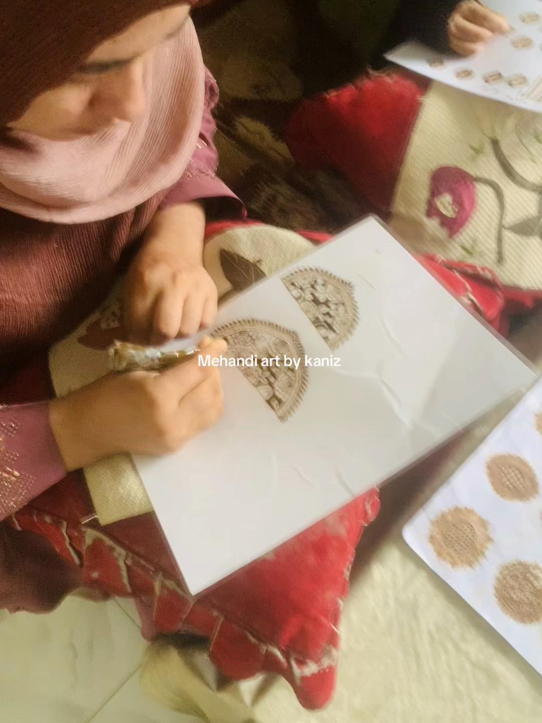 @Mehandi art by kaniz