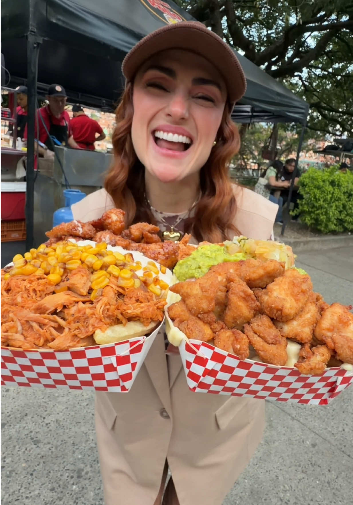 @LolaCarolaFood