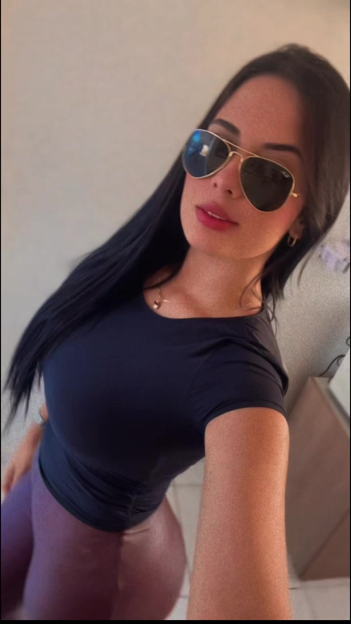 @Adriana alves