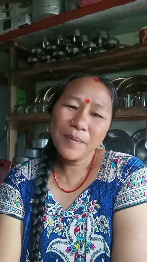 @योगिता गुरुङ