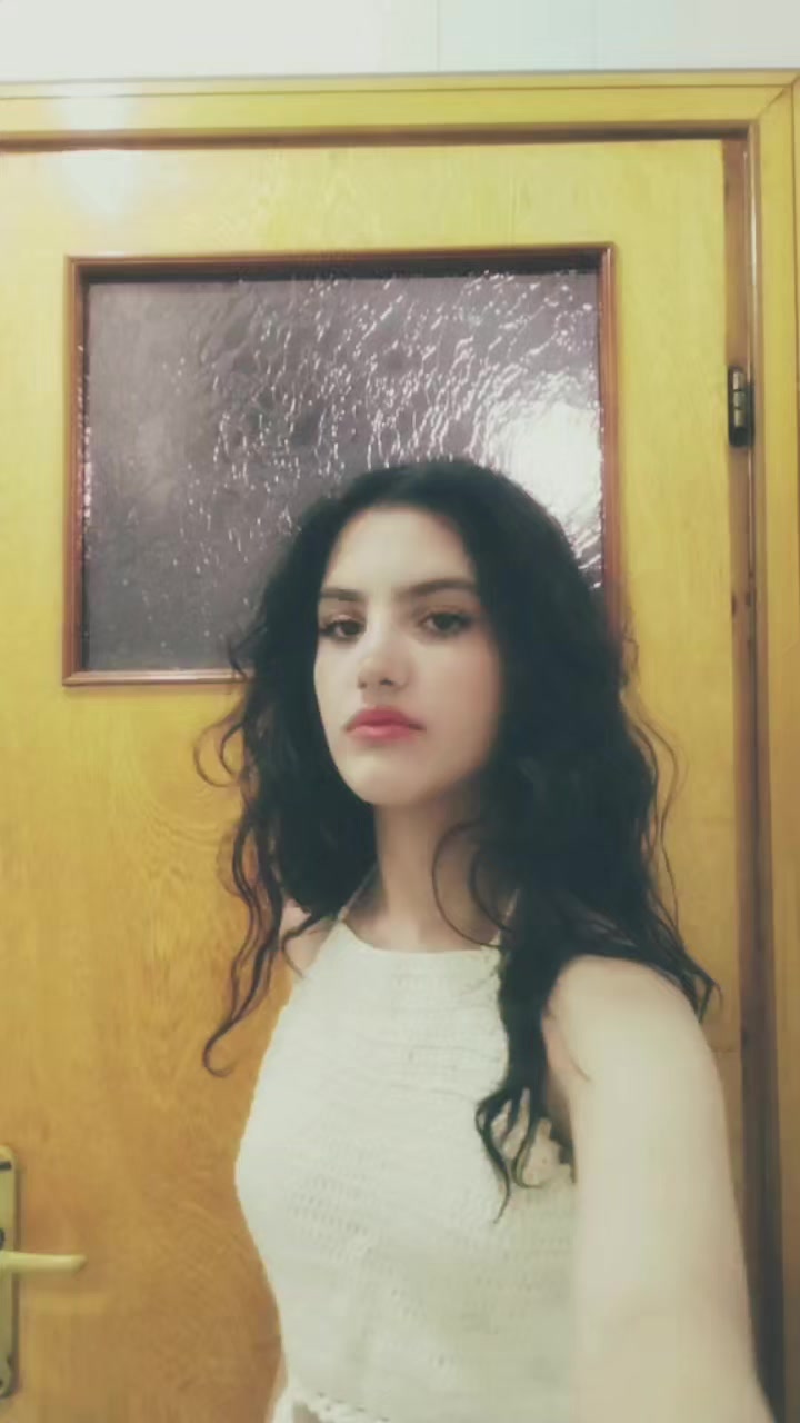 @Esma