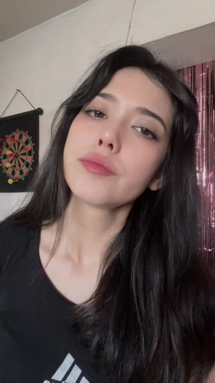 @Cristian Daniela ๐จ