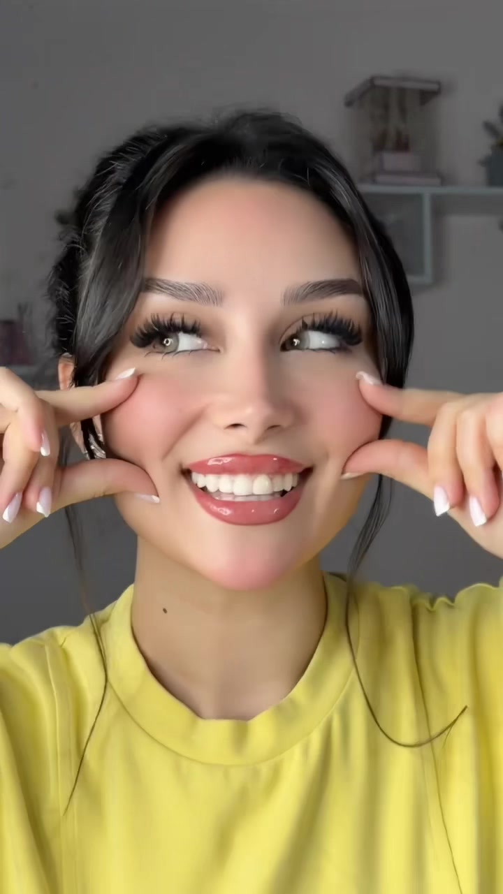 @Taya2002a