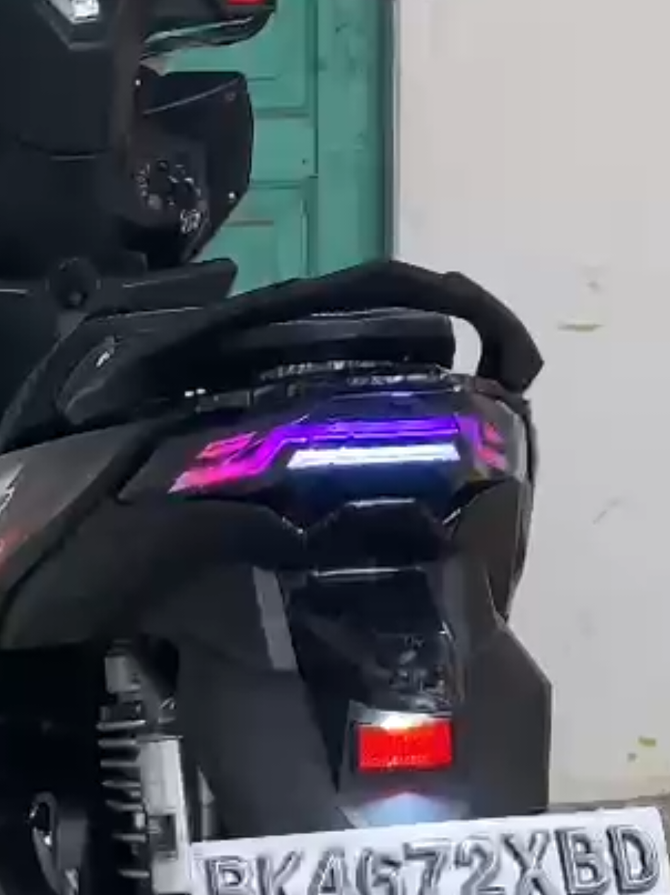 @リッキー