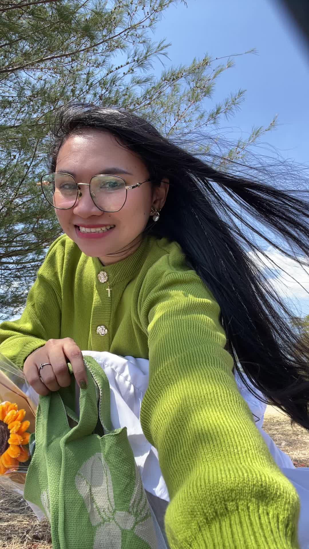 @ayy