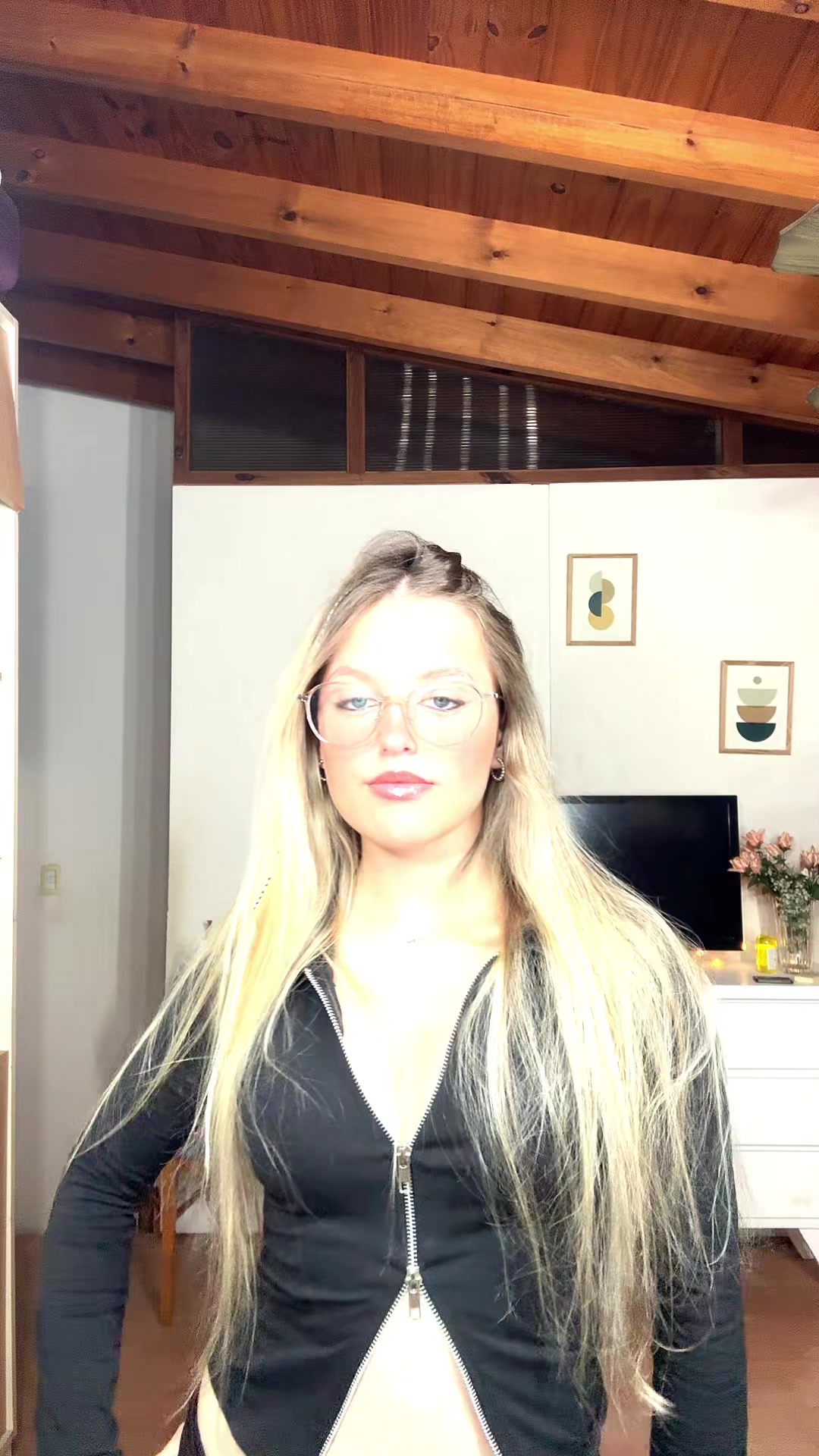 @MICAELA