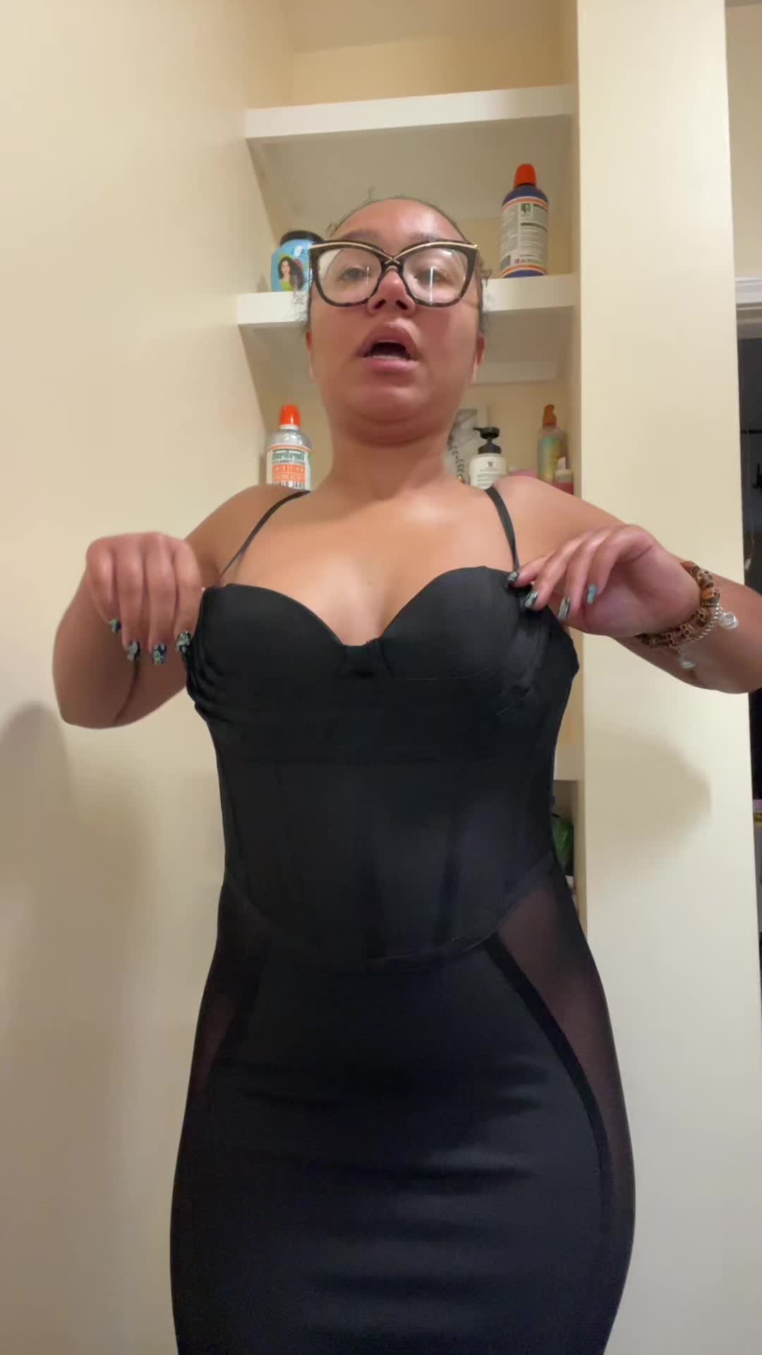 @caileneasely