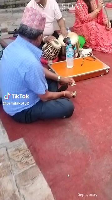 @भक्तलाल श्रेष्ठ
