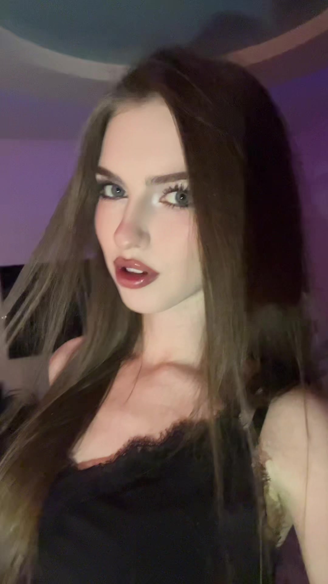 @꧁𝔸𝕃𝕀𝕊𝔸꧂