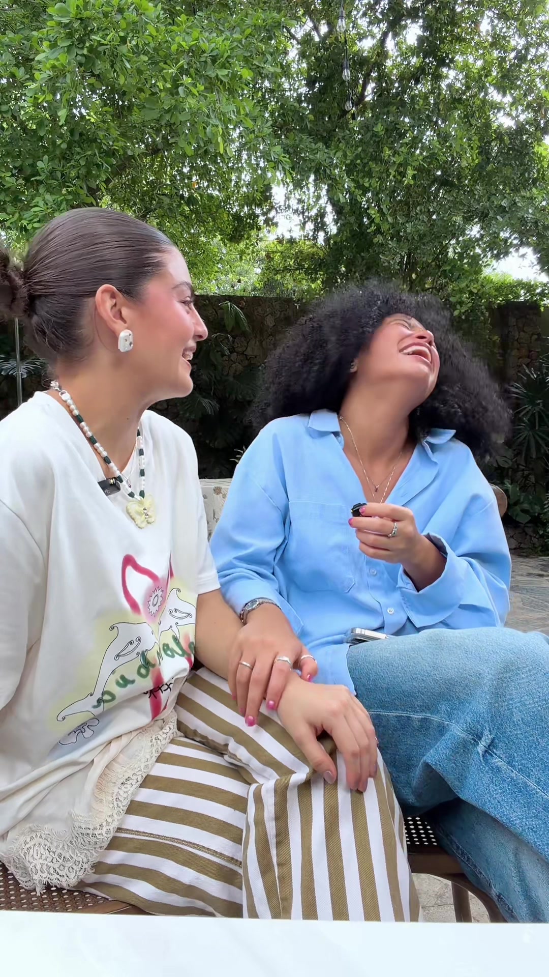 @Ana 👩🏻 y Virginia 👩🏾&zwj;🦱