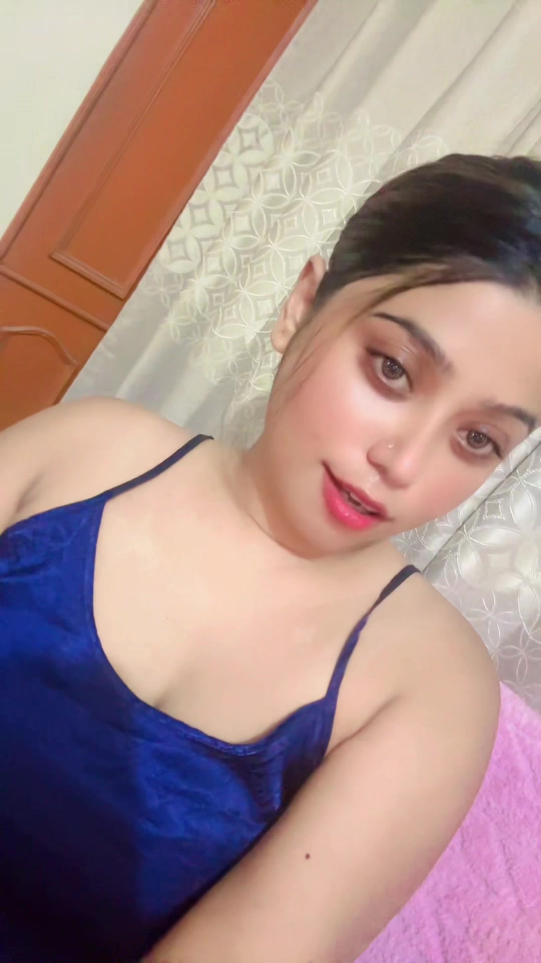 @Adhora