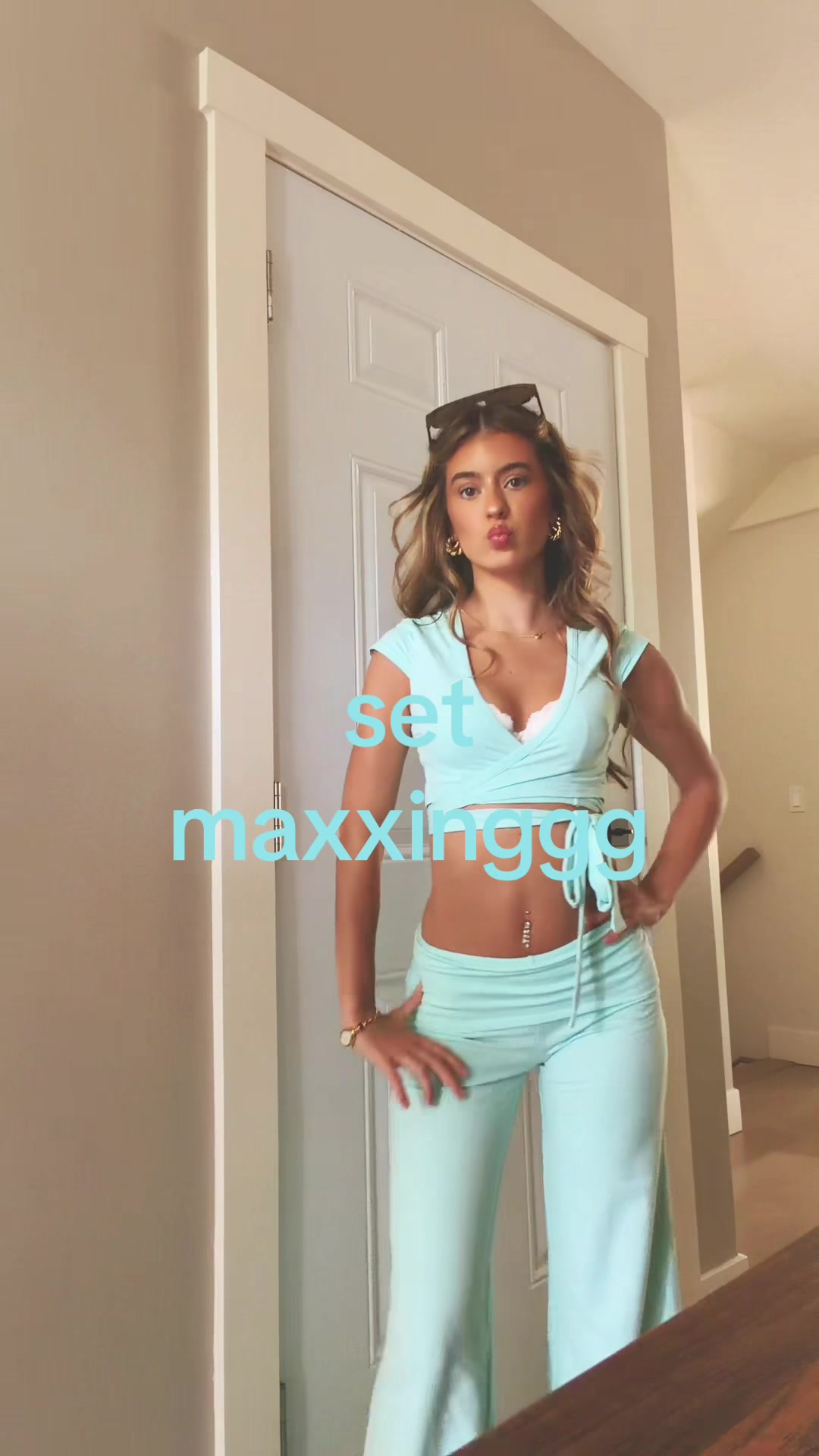 @NICOLE VIOLET