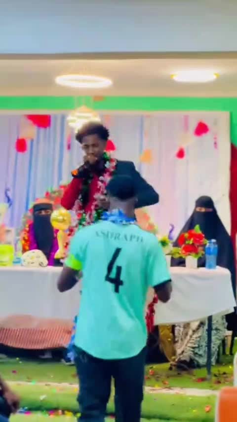 @Madax weynaha qoxotiga🙏