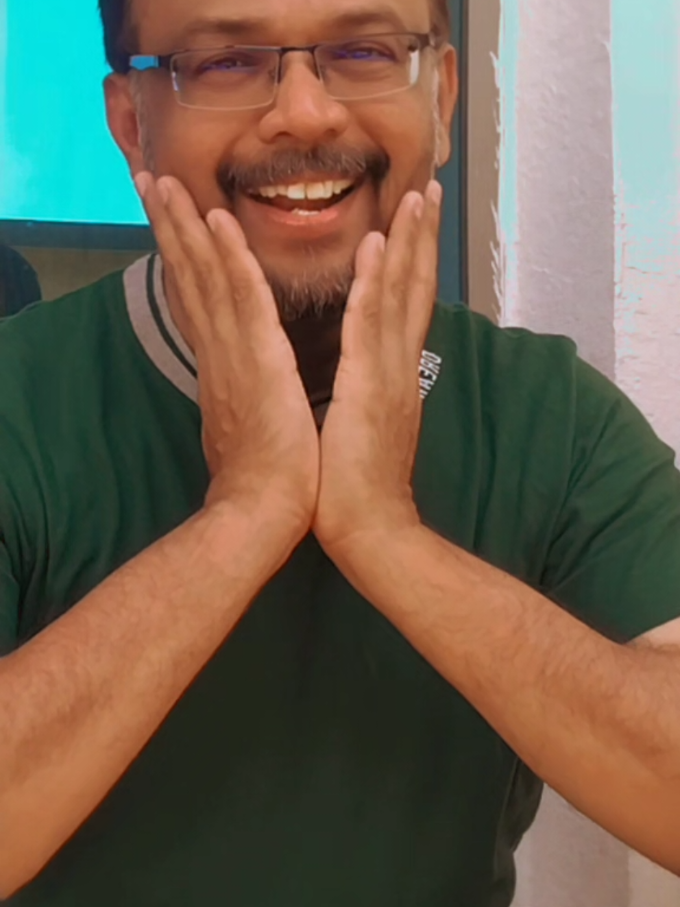 @𝓢𝓪𝓵𝓶𝓪𝓷 𝓕𝓪𝓻𝓲𝓼