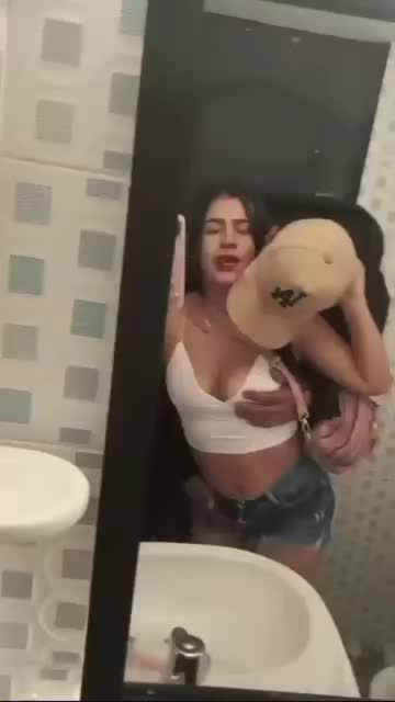 @Laura Isabel
