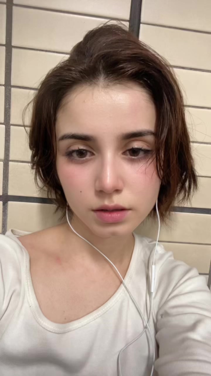 @mokhiya