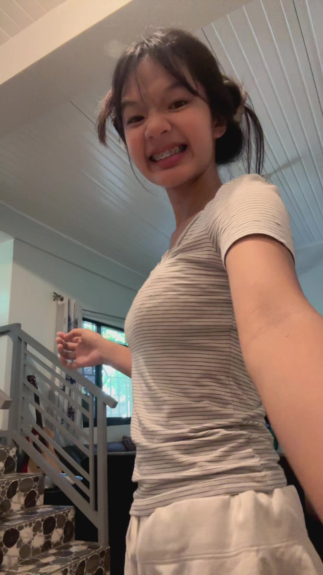 @litchownie.
